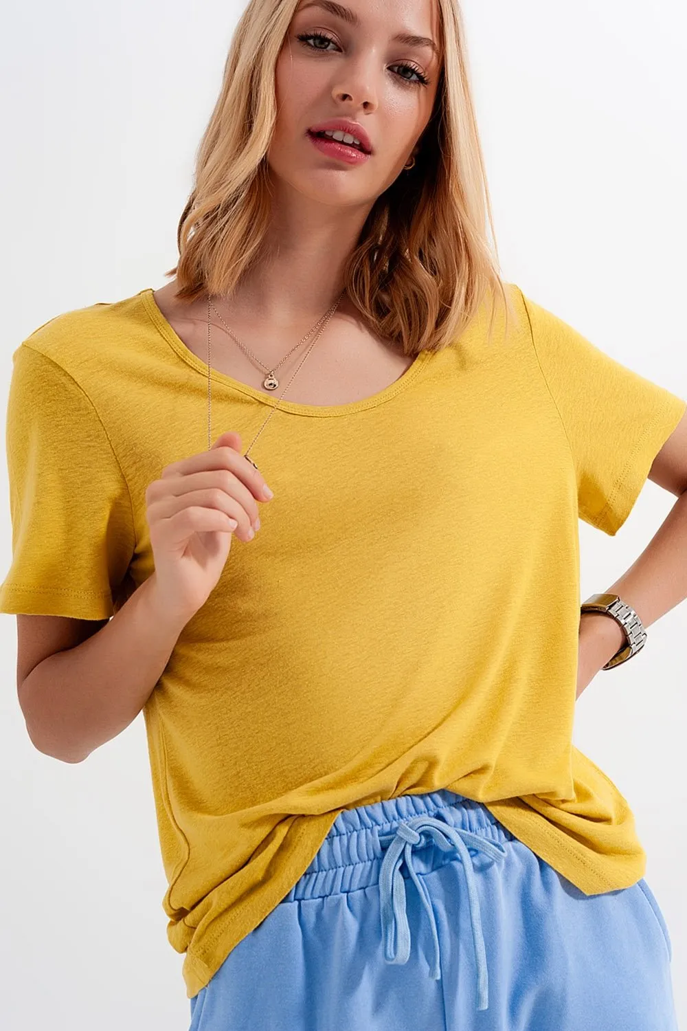 Linen Mix Scoop Front T-Shirt in Yellow