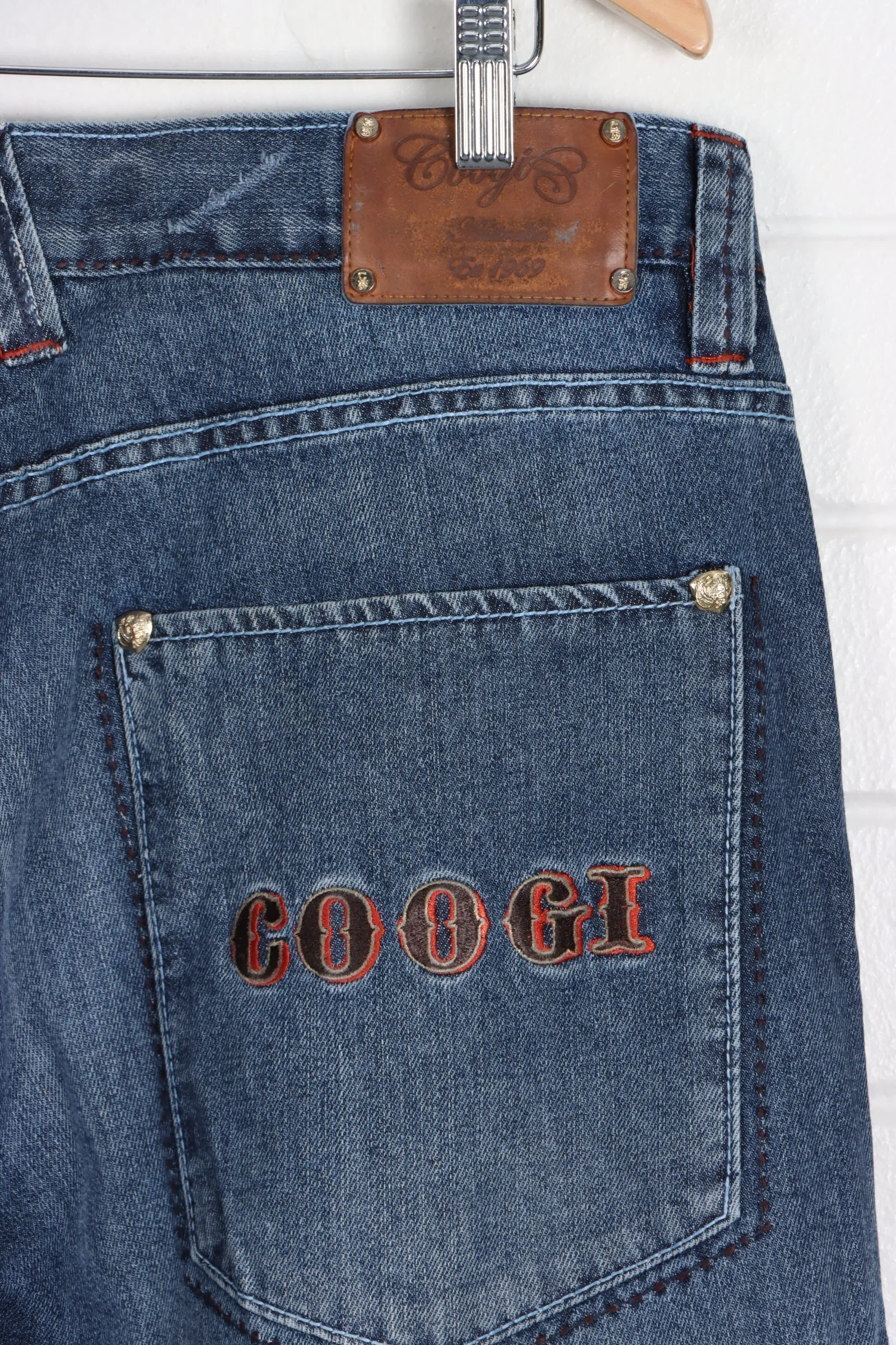 COOGI Embroidered Pocket Jeans (36 x 34)